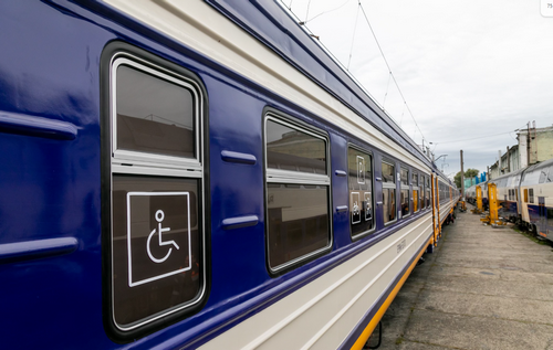 Зеленський  розказав, як кожен українець зможе проїхати безкоштовно потягом три тисячі км по Україні